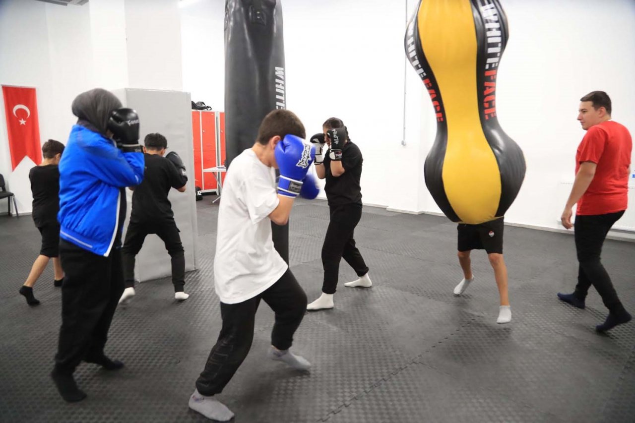 Pamukkale Belediyesinin kurslarından şampiyonlar yetişiyor