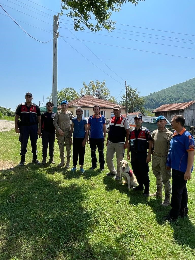 Kaybolan vatandaş ormanlık alanda bulundu