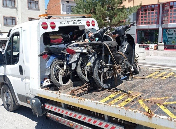 Tavşanlı’da trafik kontrolleri hız kesmiyor