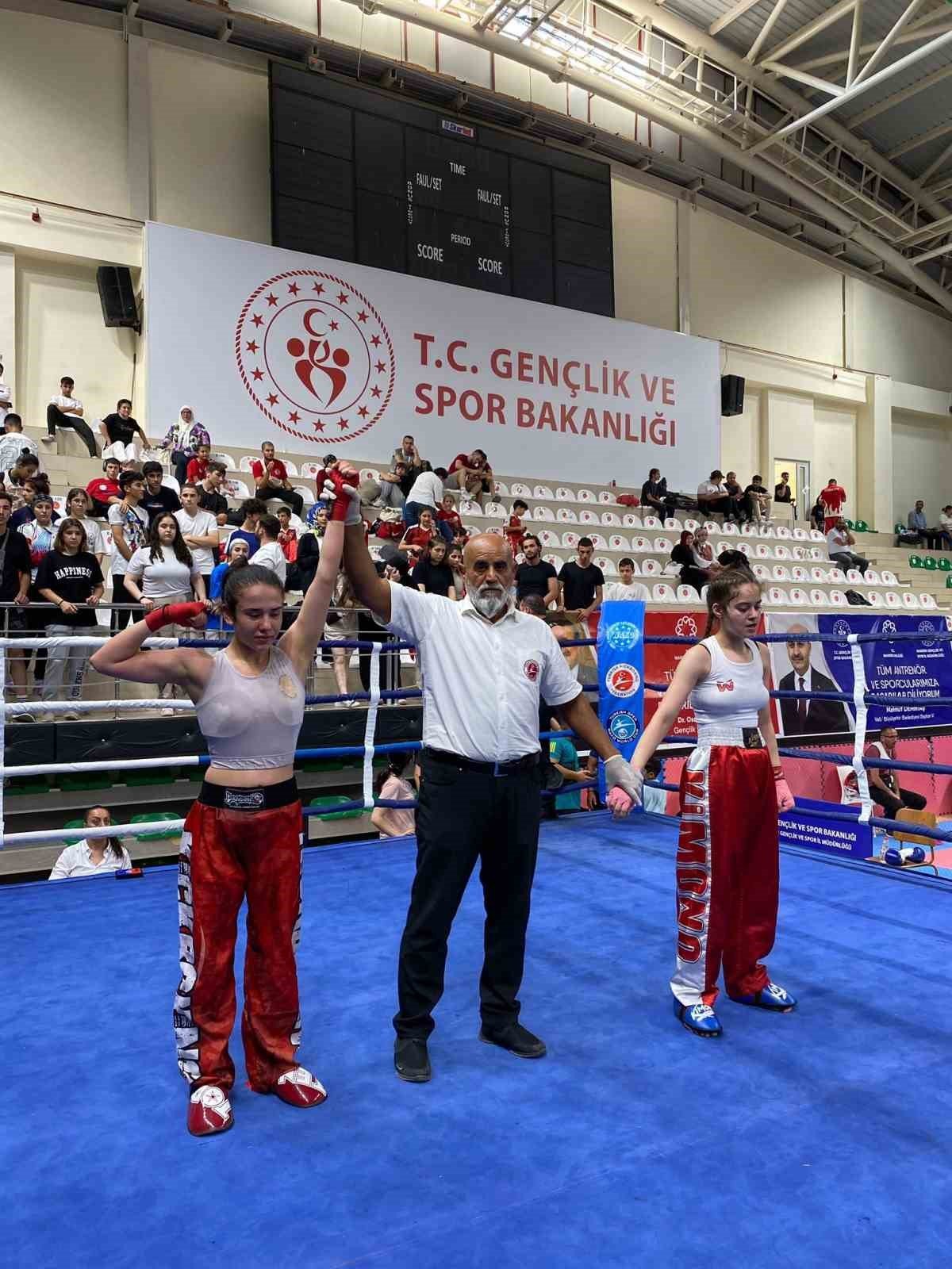 Muğlalı kızlar minderde tarih yazdı