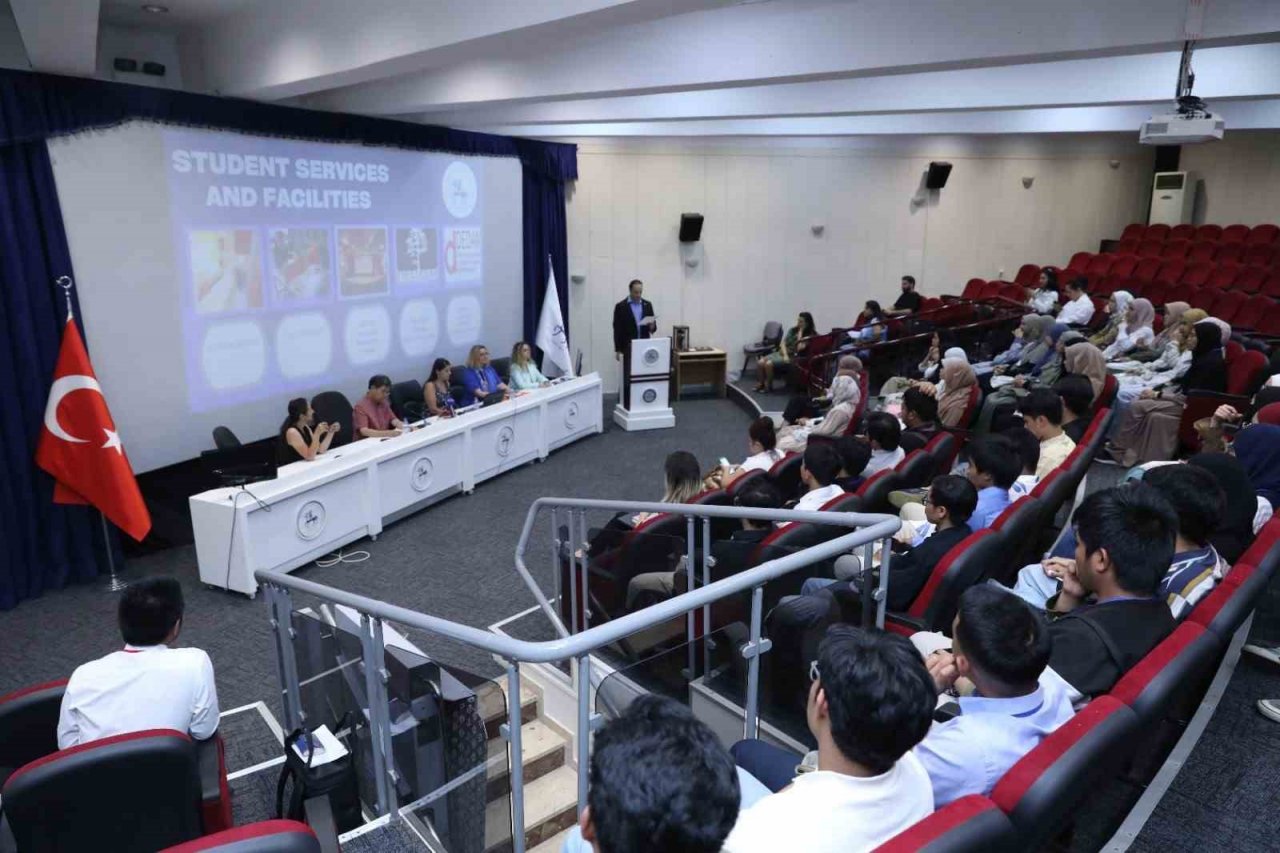 Taylandlı öğrenciler Dokuz Eylül’de buluştu