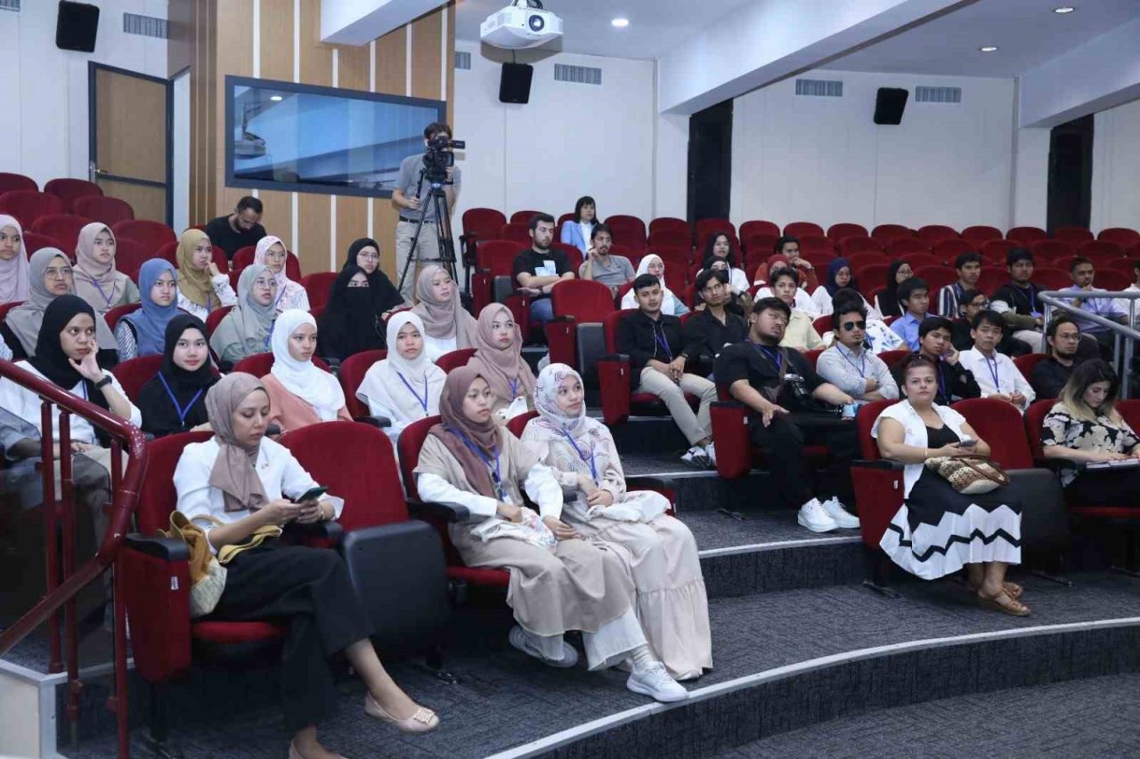 Taylandlı öğrenciler Dokuz Eylül’de buluştu