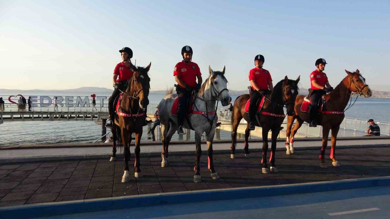 Van’da ‘atlı polisler’ göreve başladı