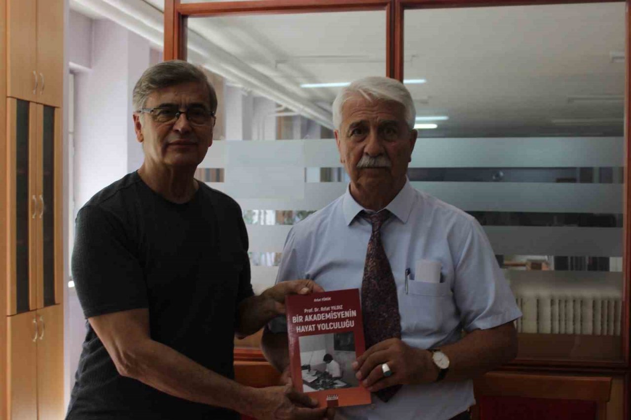 ’Bir Akademisyenin Hayat Yolculuğu’ kitabı tanıtıldı