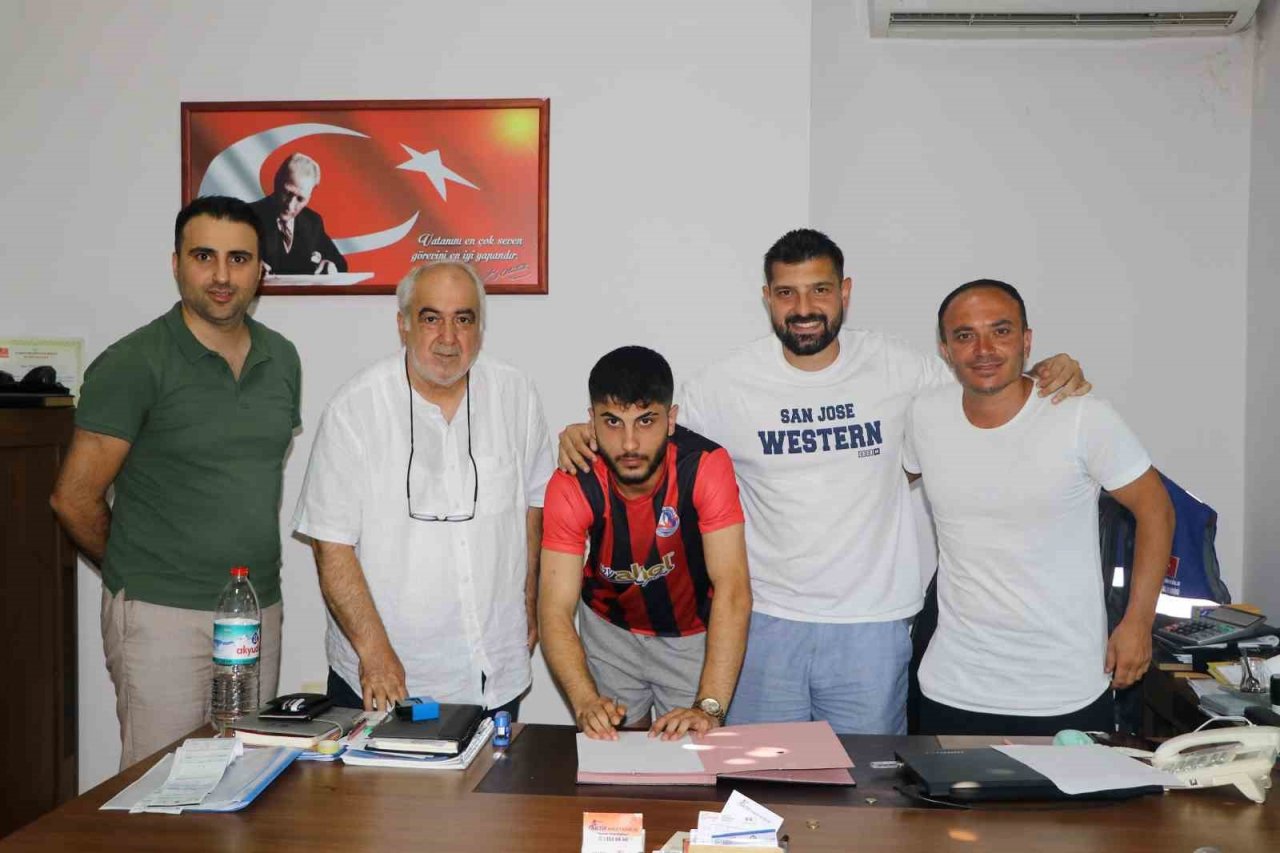 Çiftlikköy Belediyespor’dan iç ve dış transferde 20 imza