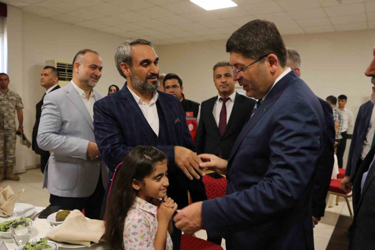 Bakan Tunç: "Cezaevlerinde 15 bin civarında FETÖ mensubu var"