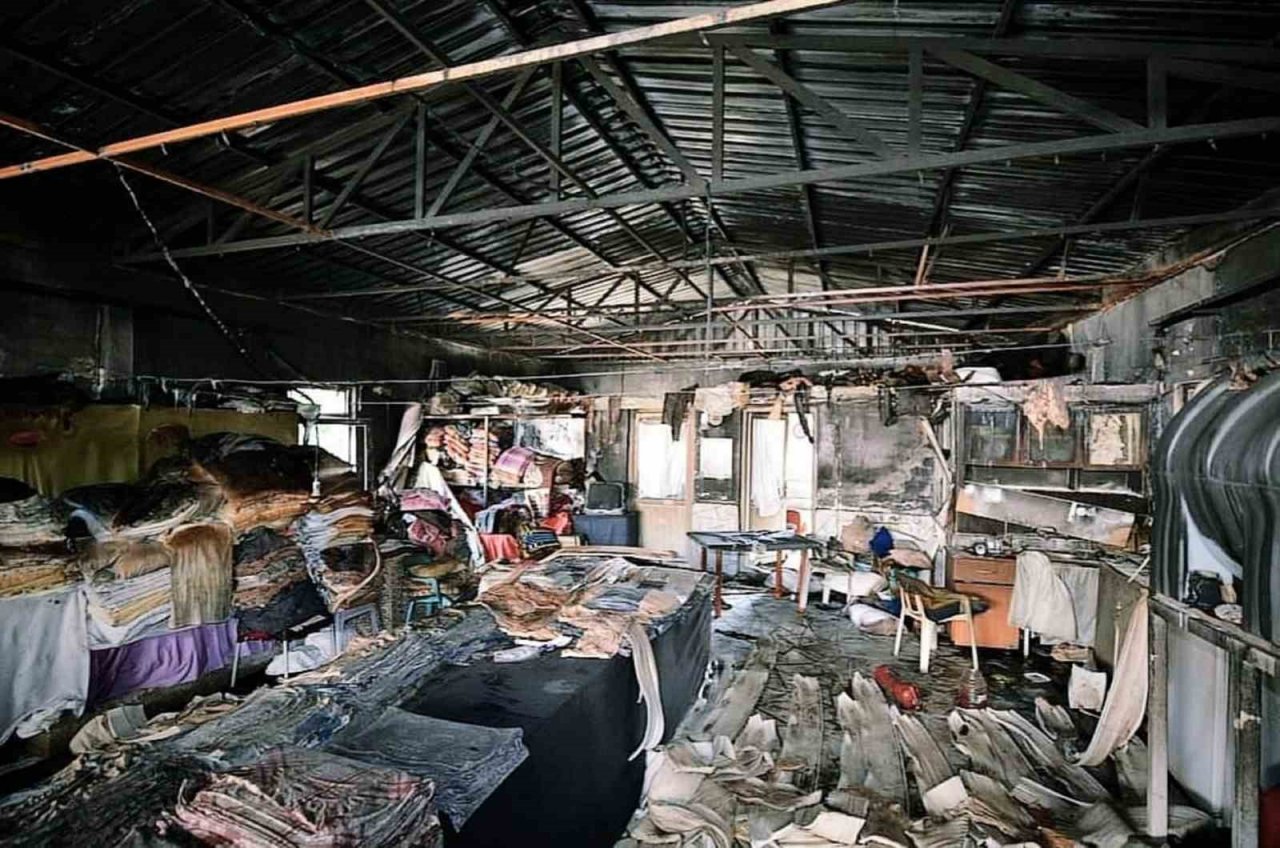 Çamaşırhanede çıkan yangında büyük çapta maddi hasar meydana geldi