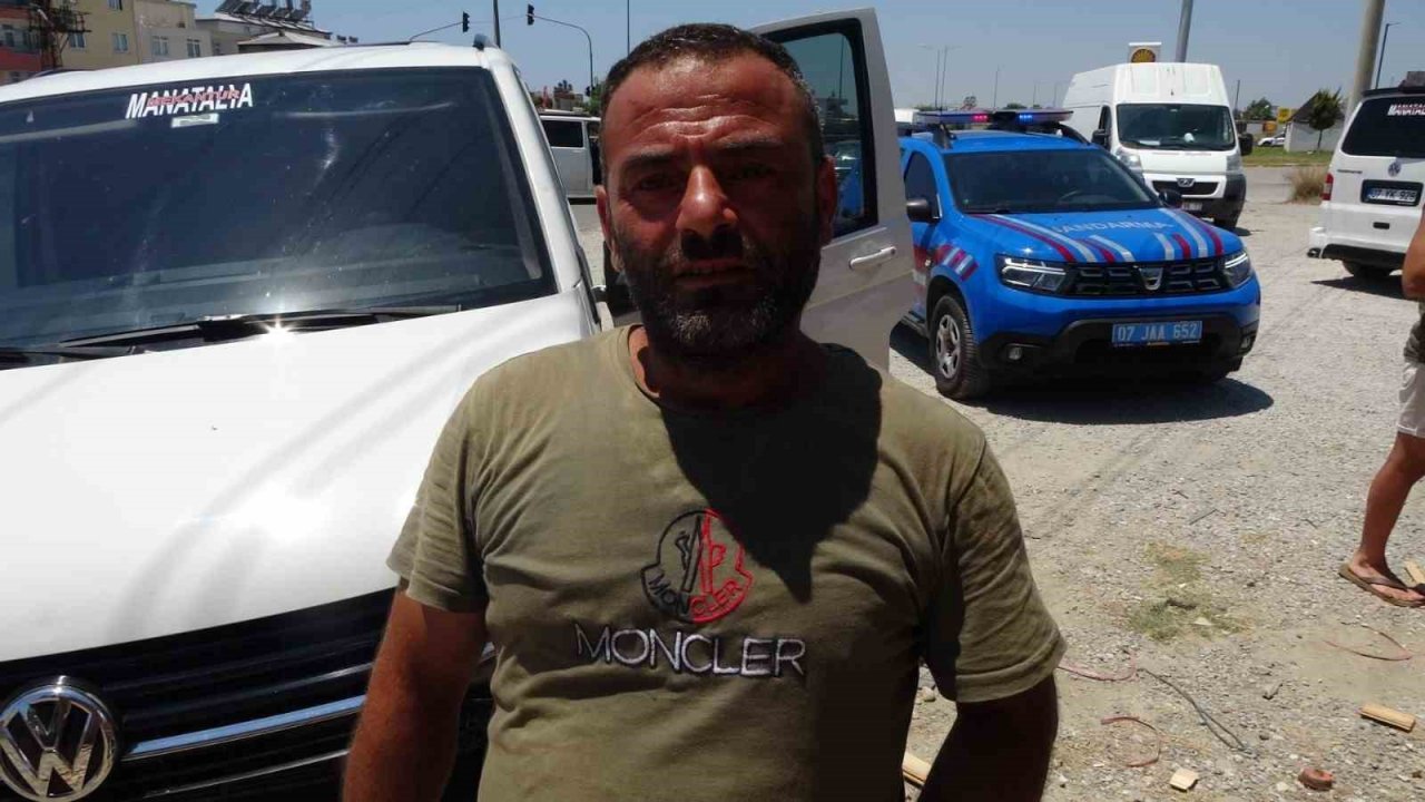 Marangoz ustası kaza yapan aracın altında kalmaktan son anda kurtuldu