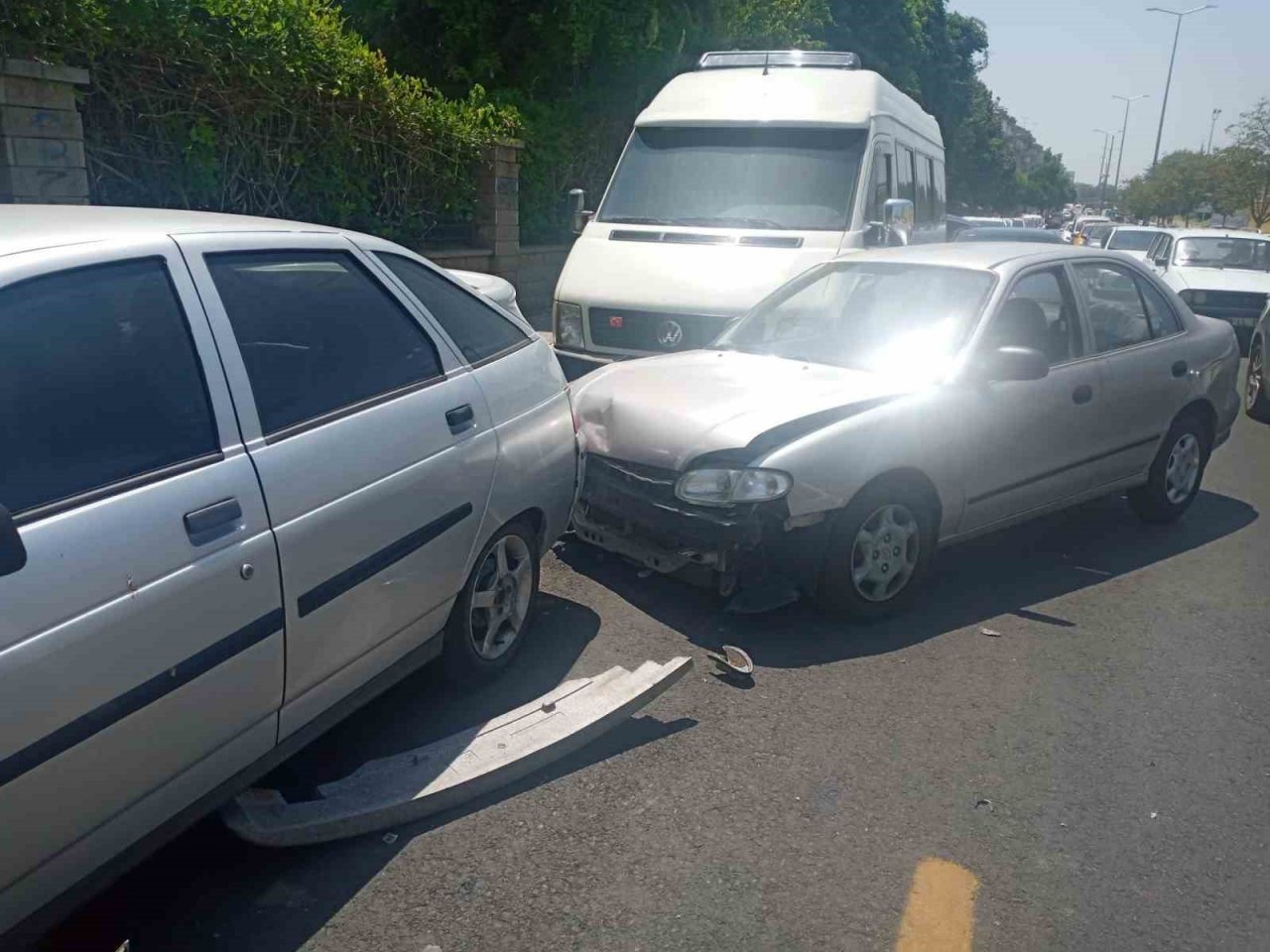Aydın’da zincirleme trafik kazası: 3 yaralı