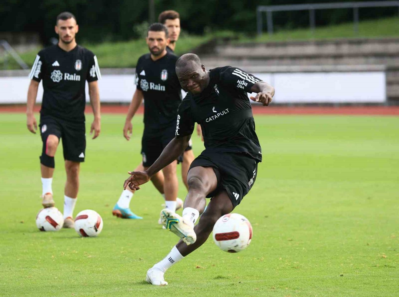 Beşiktaş, yeni sezon hazırlıklarını sürdürdü
