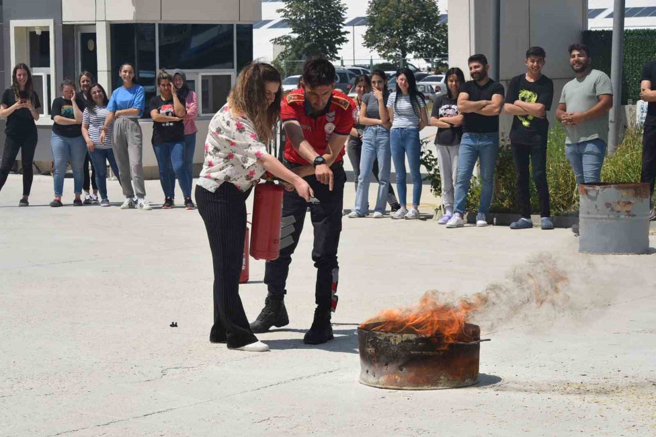 Bozüyük Belediyesi İtfaiyesi’nden yangın eğitimi