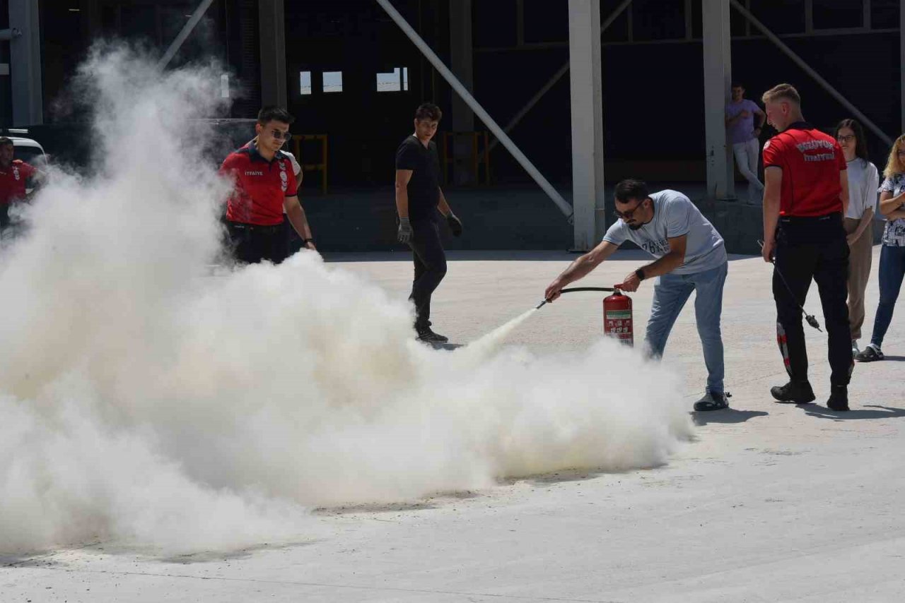 Bozüyük Belediyesi İtfaiyesi’nden yangın eğitimi