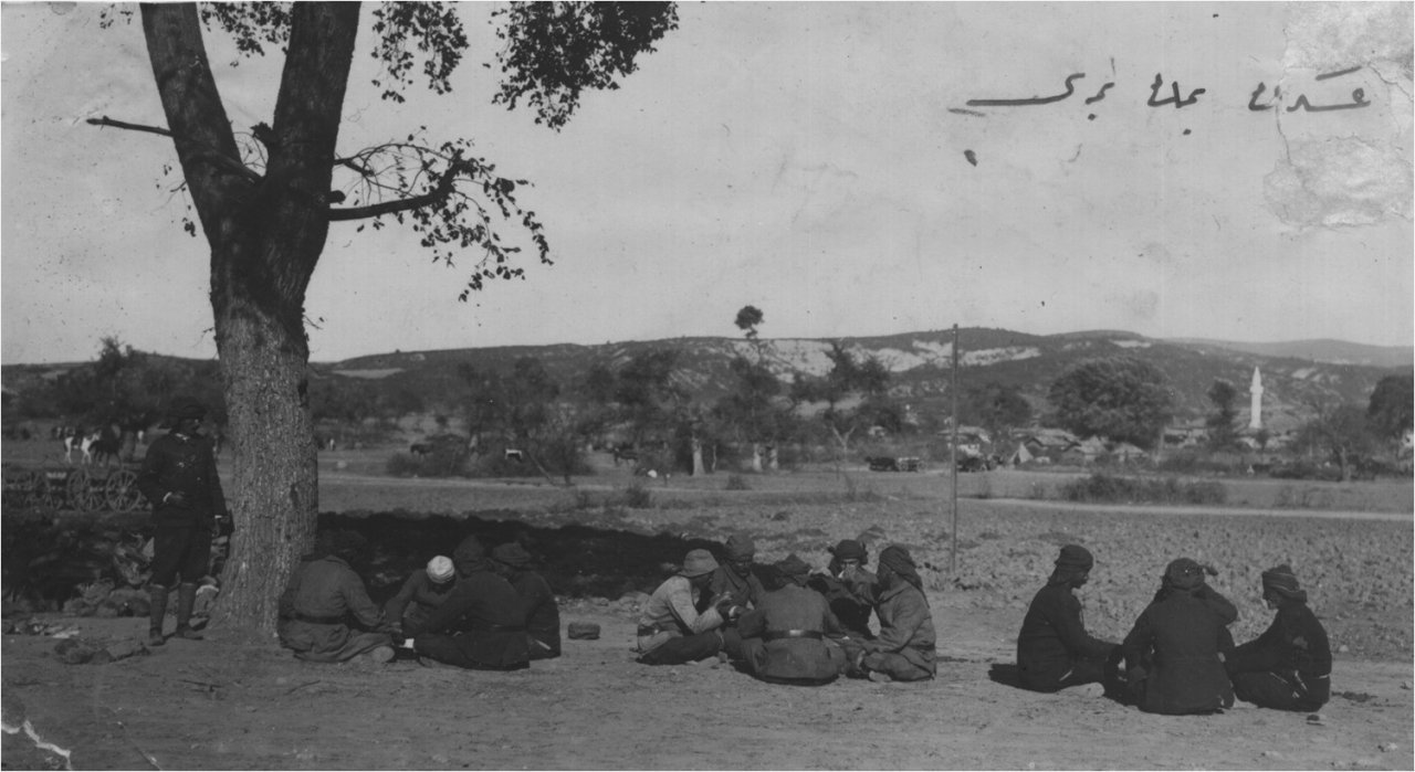 ’Üzüm hoşaflı Çanakkale menüsü’ yanlış, ’etli nohut, zeytinyağlı bakla’ doğru