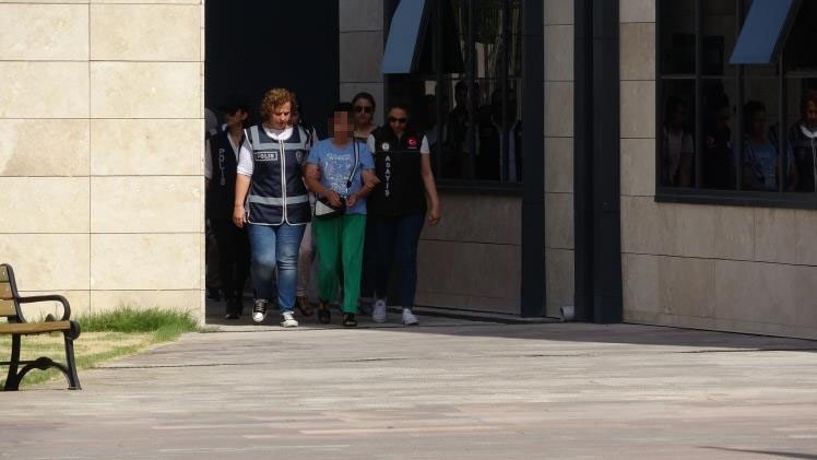 Çanakkale’de fuhuştan aylık 1 milyon TL kazanç sağlayan 4 şüpheli yakalandı