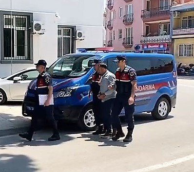 Uyuşturucuyu oğluna sattıran babanın suça karıştığını kameralar kanıtladı