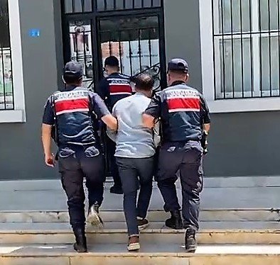 Uyuşturucuyu oğluna sattıran babanın suça karıştığını kameralar kanıtladı