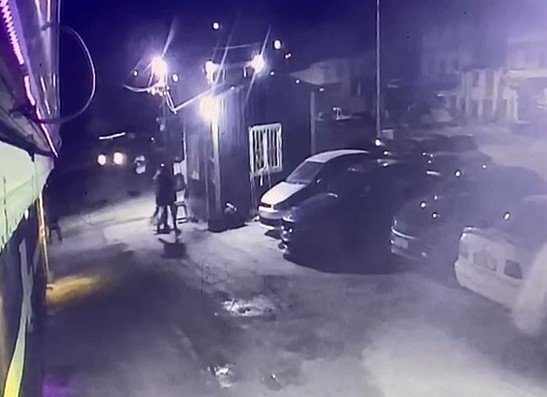 Bir kişinin öldüğü silahı kavga kameralara yansıdı