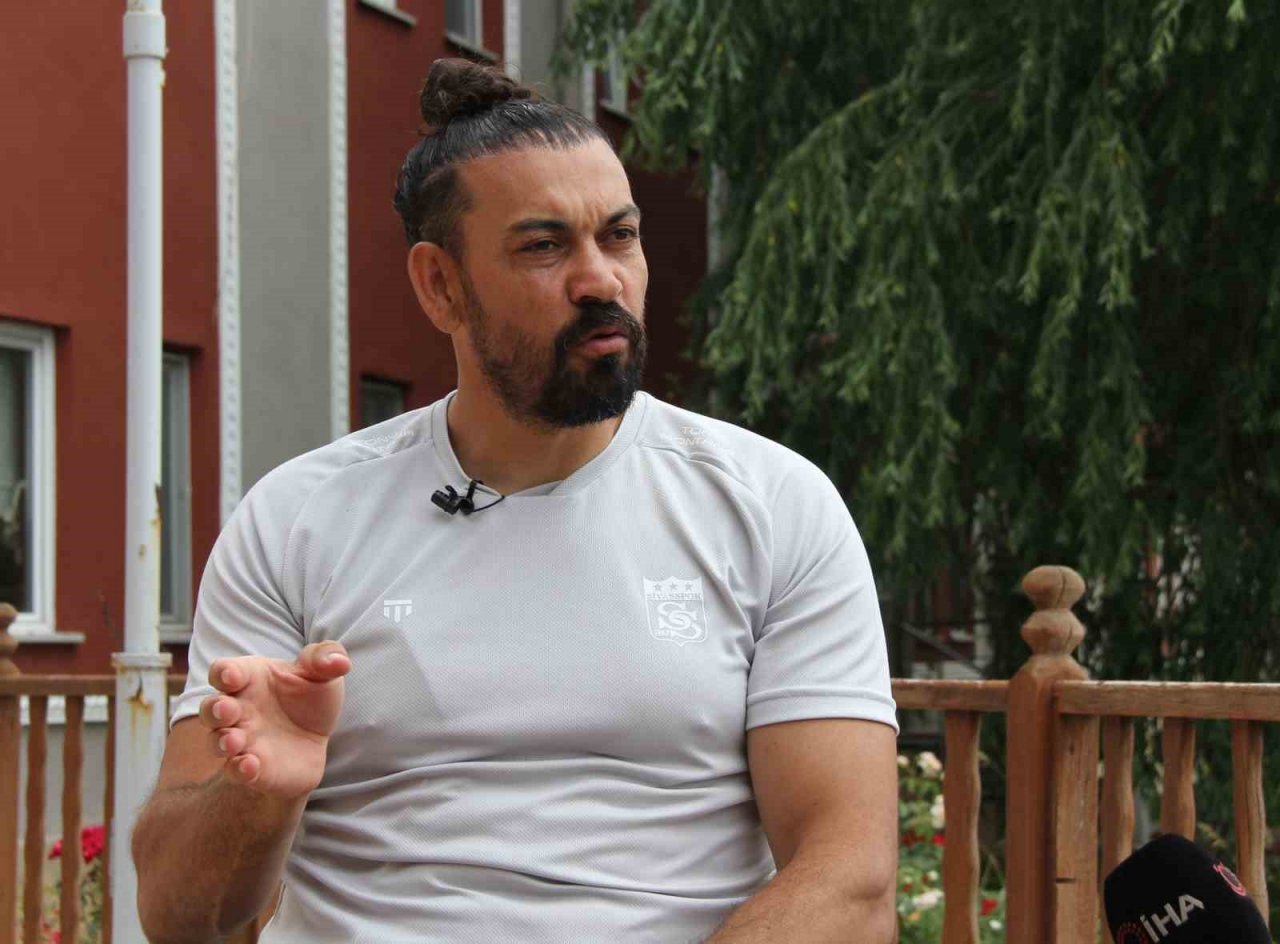 Servet Çetin: “Çıtamız yüksek”