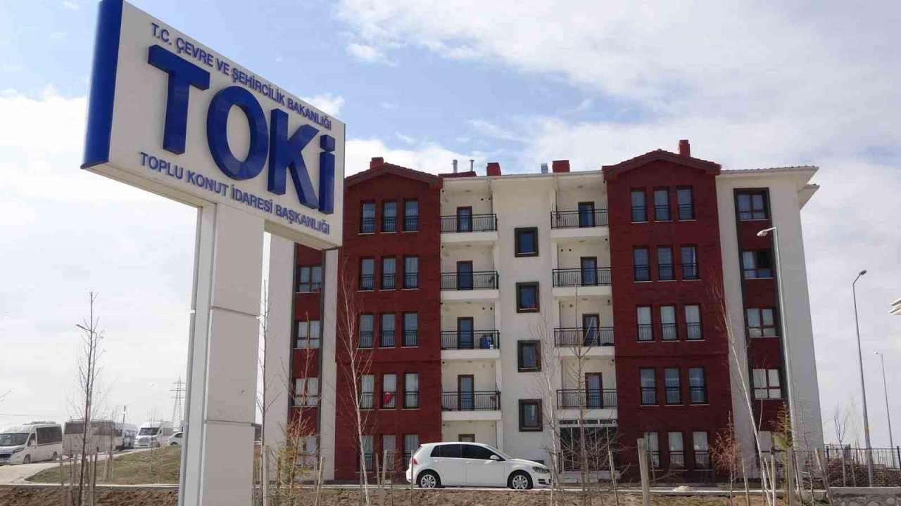 Elazığ’da TOKİ konutlarının fiyatları depremzedeleri mutlu etti