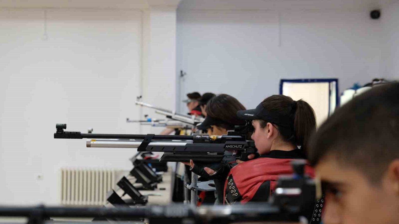 Erzincan’da atıcılık il birinciliği müsabakaları yapıldı