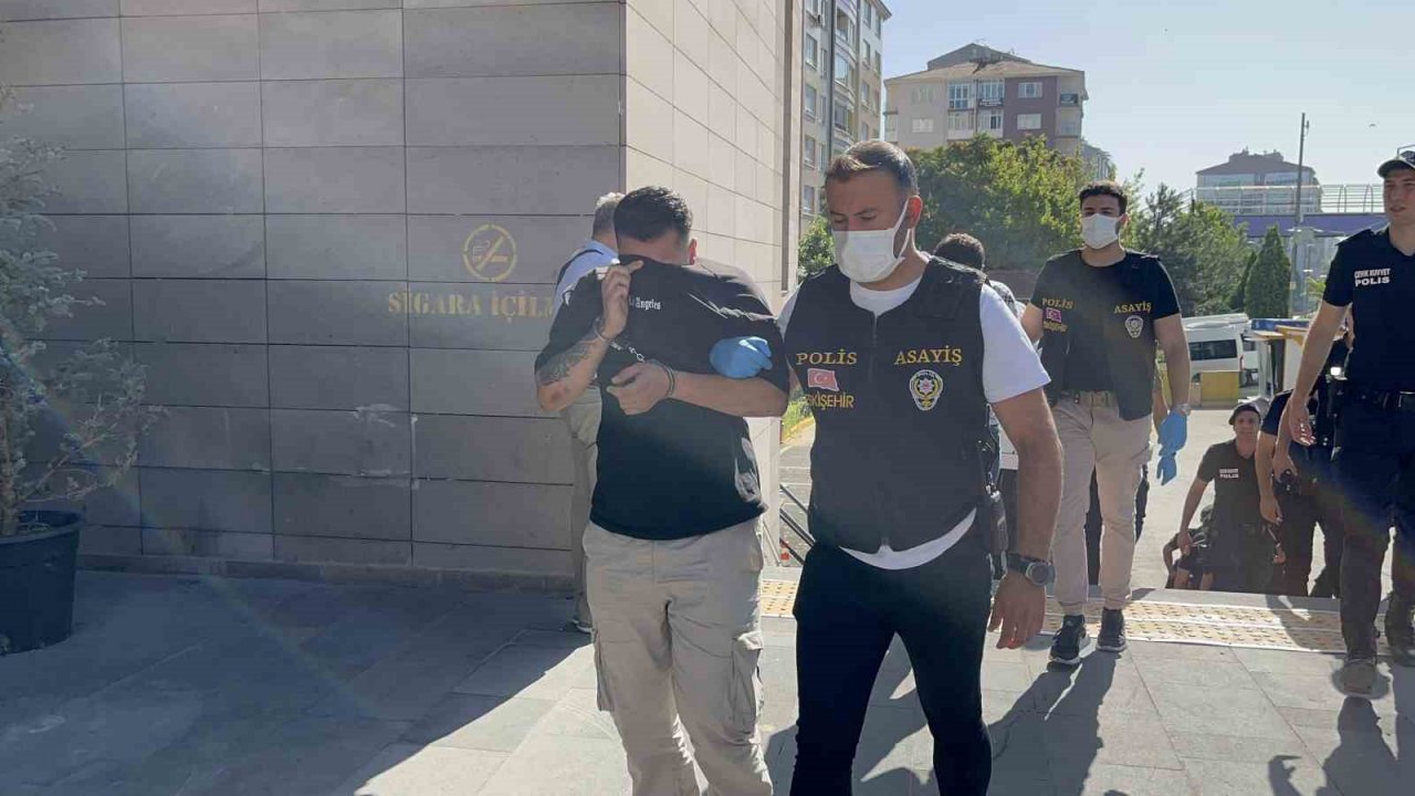 Eskişehir merkezli 7 ilde fuhuş operasyonu: 14 gözaltı