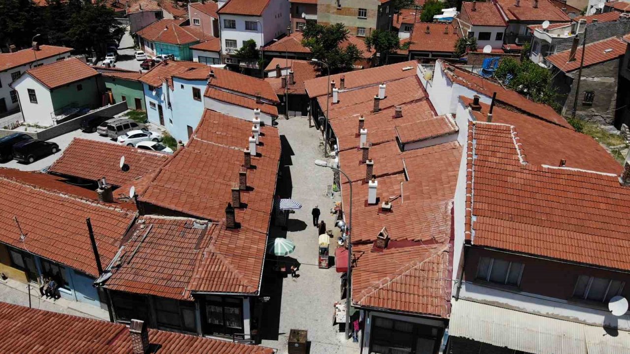 Tarihi değerlerini gelecek nesillere aktaran ilçe; Sivrihisar