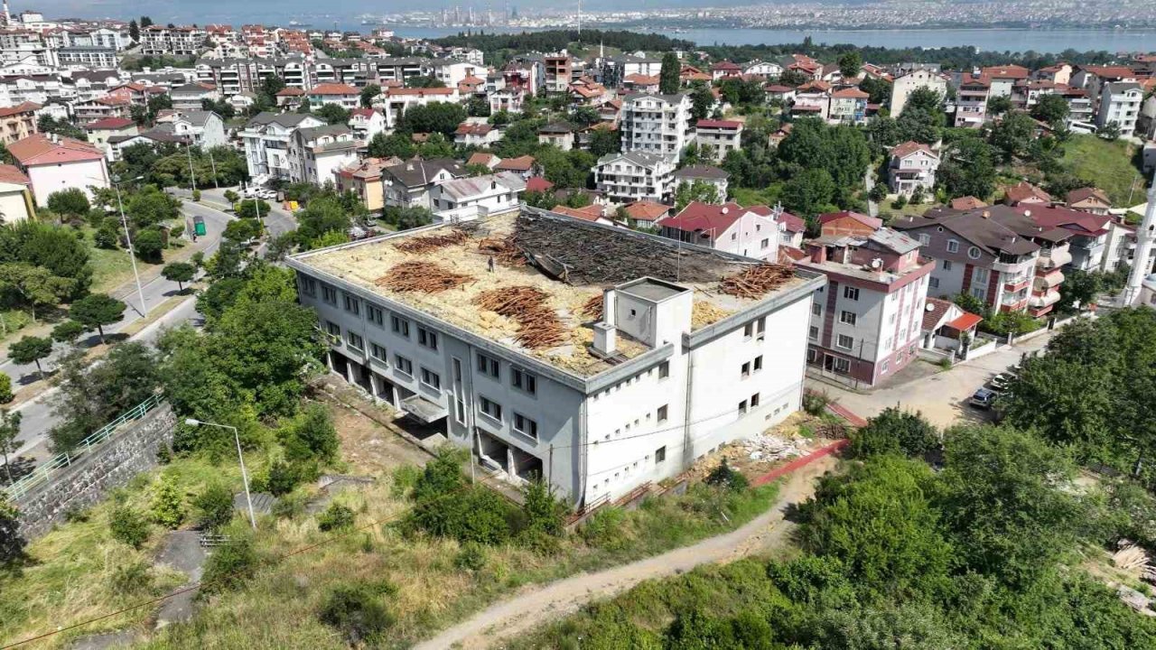 Harabe haldeki iş merkezi eğitim yuvası olacak