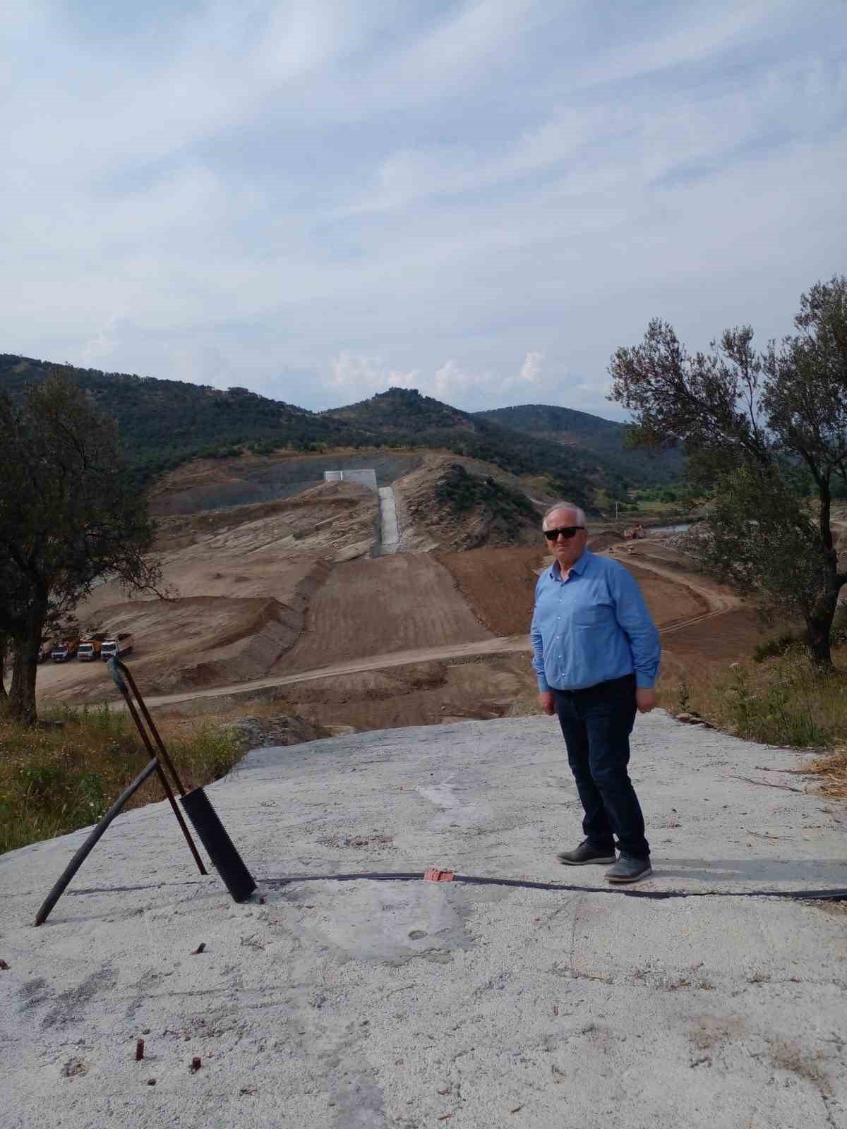 Burhaniye’de Reşitköy Barajı inşaatı hızla devam ediyor