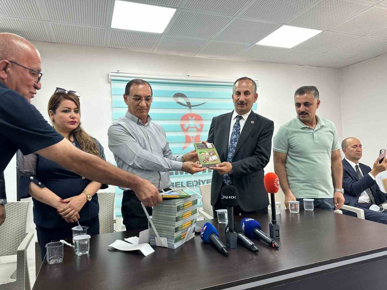 Irak’tan gelen turizm kafilesi Şemdinli’yi gezdi