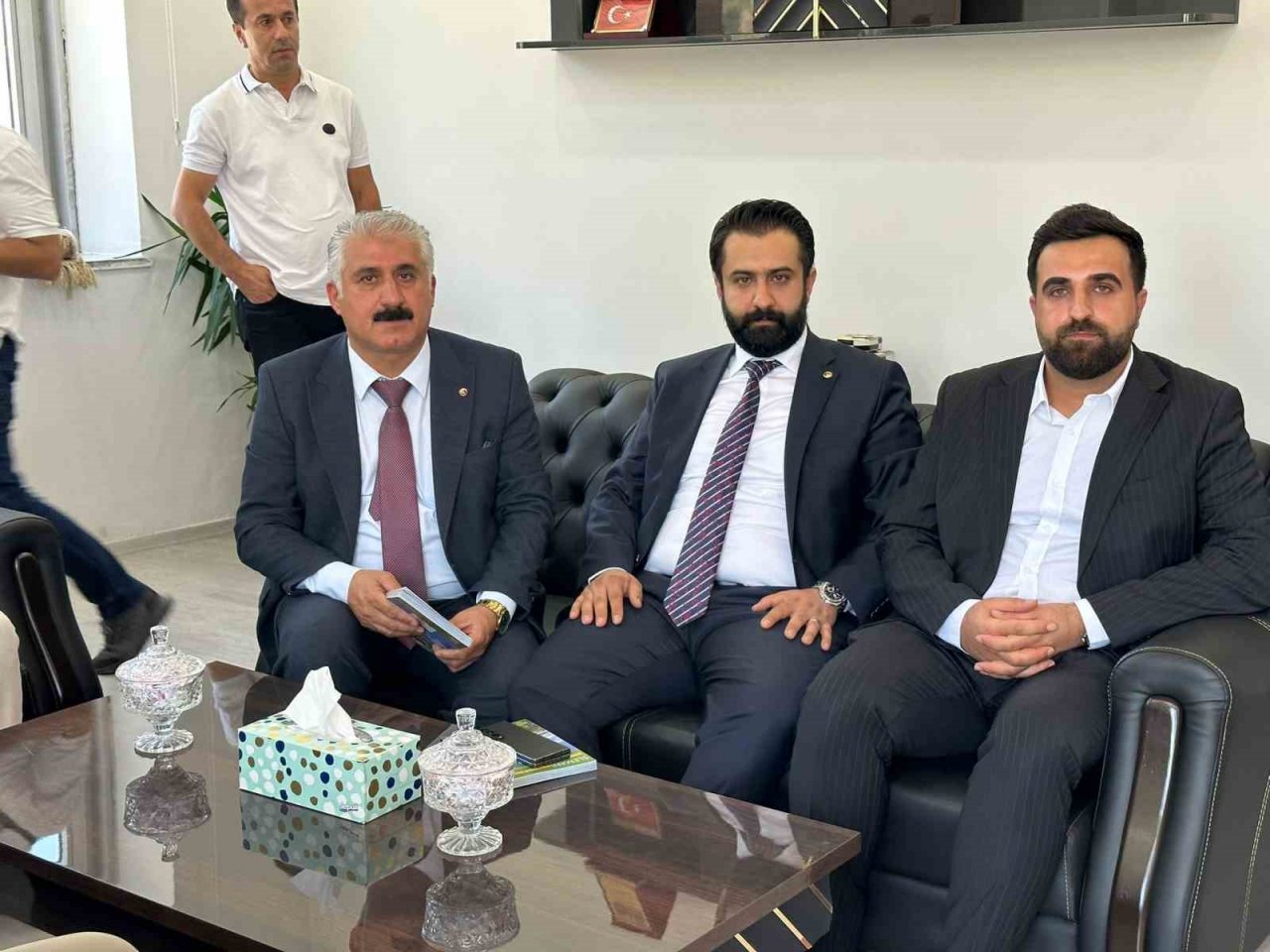 Irak’tan gelen turizm kafilesi Şemdinli’yi gezdi