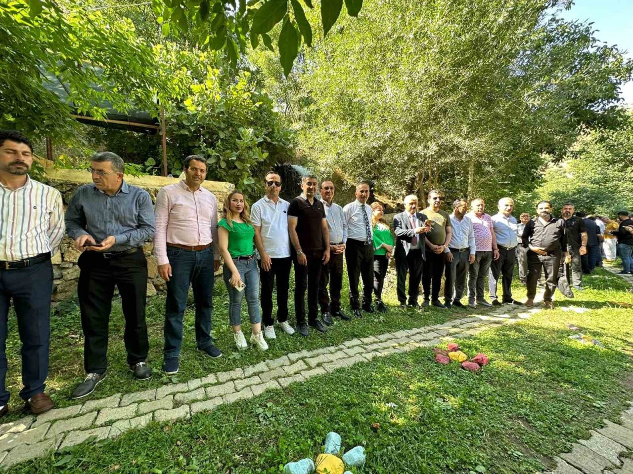 Irak’tan gelen turizm kafilesi Şemdinli’yi gezdi