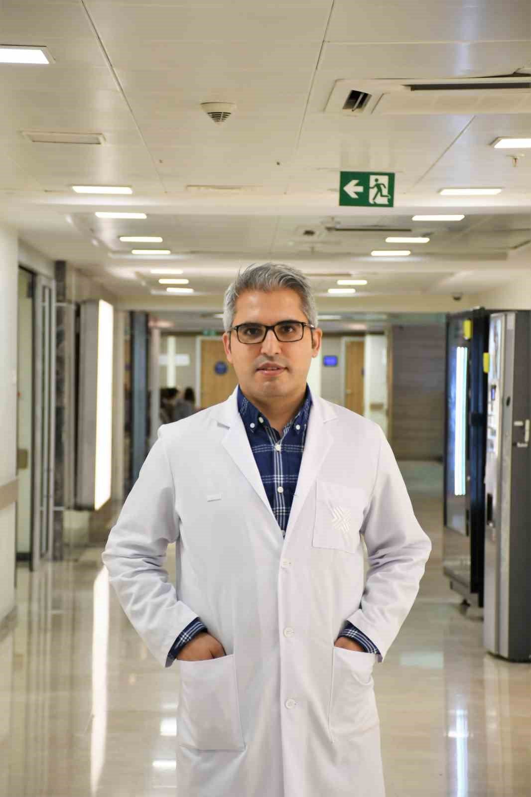 Başparmak kökündeki ağrıya dikkat