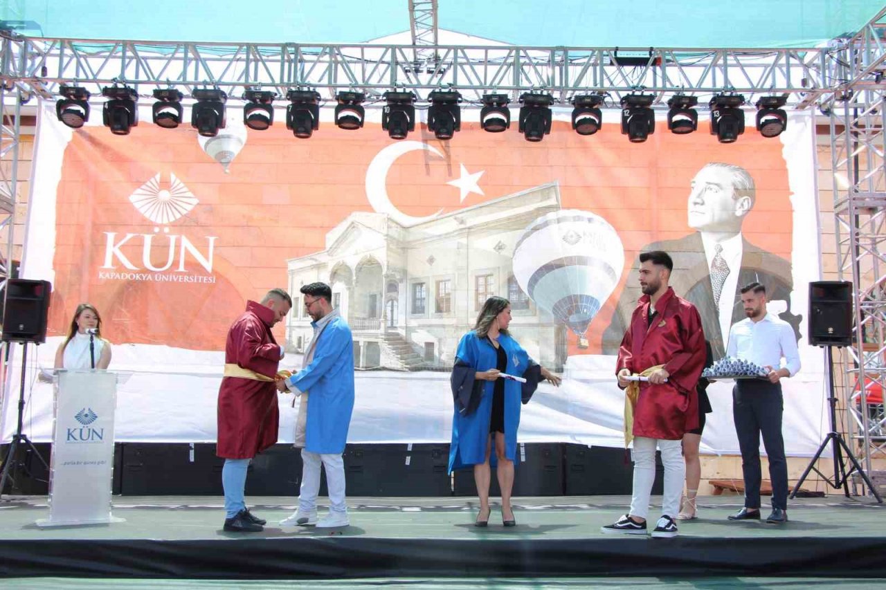 KÜN’den gururlandıran mezuniyet