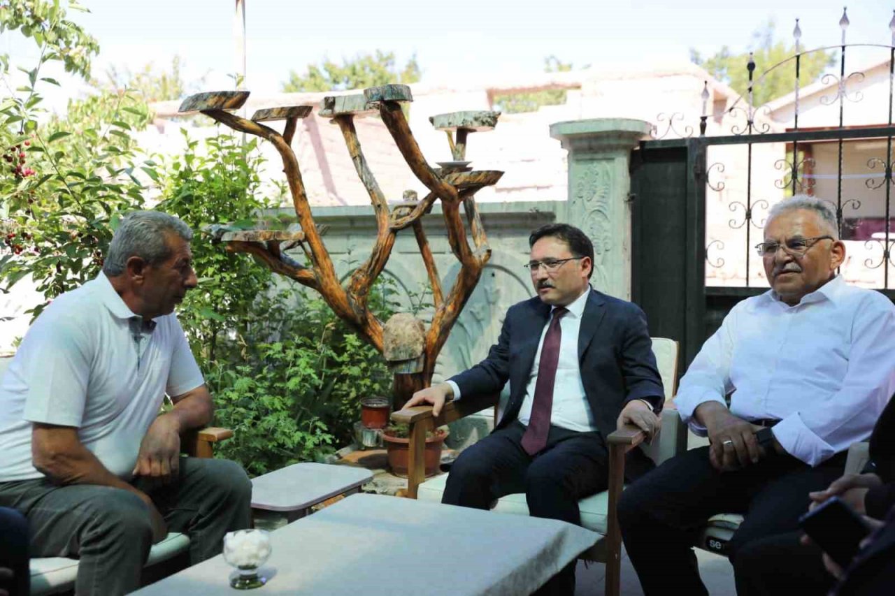 Protokolden 15 Temmuz şehidinin ailesine ve mezarına ziyaret