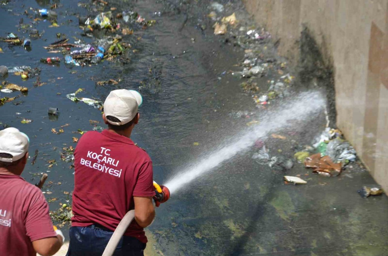Başkan Kaplan: “Dereler çöplük değil”