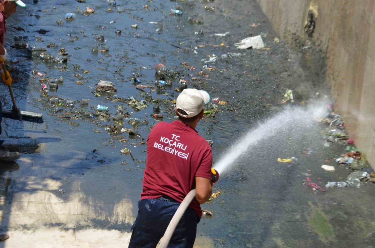 Başkan Kaplan: “Dereler çöplük değil”