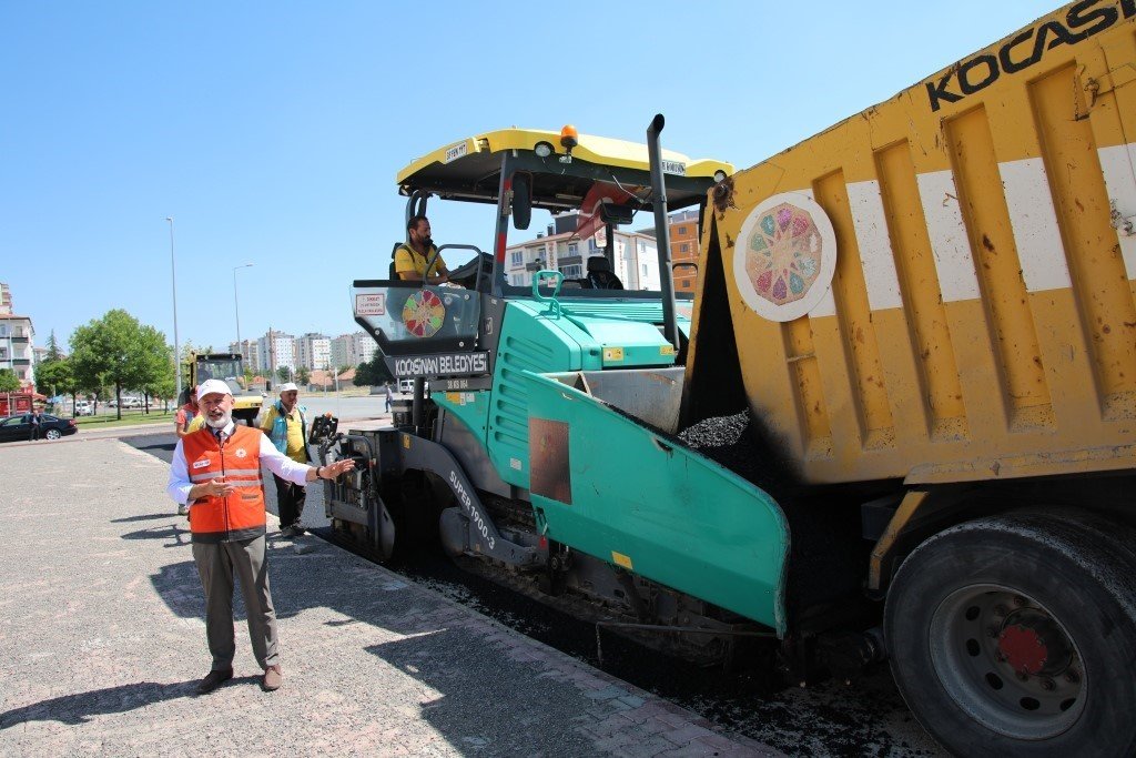 Başkan Çolakbayrakdar: “İlçenin dört bir yanında asfalt ihtiyacını çözüme kavuşturuyoruz”