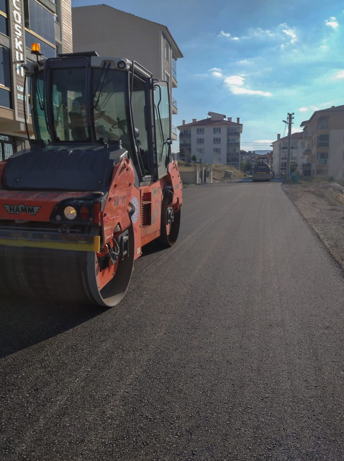 Kütahya’nın mahallelerinde asfalt çalışmaları