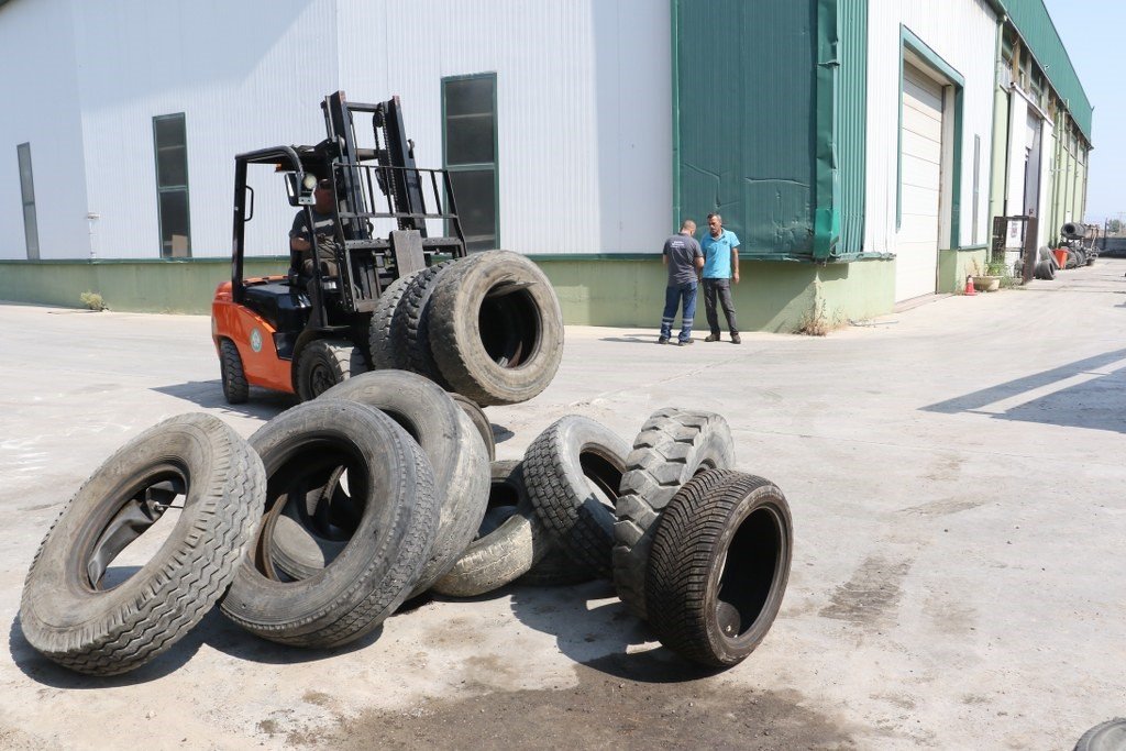 Ömrünü tamamlayan tonlarca lastik ekonomiye kazandırıldı