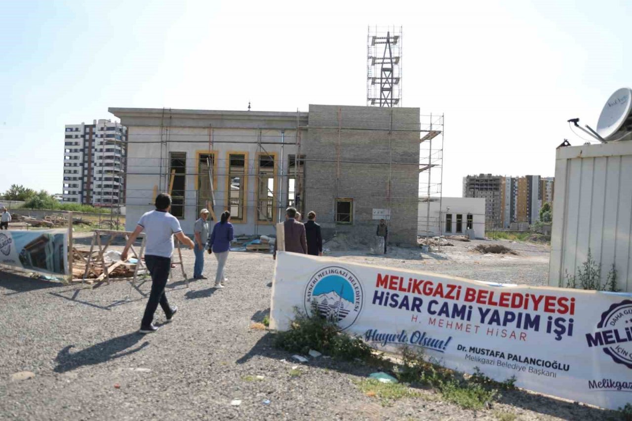19 Mayıs Mahallesi’nde Mehmet Hisar Cami Yaz sonuna Tamamlanacak