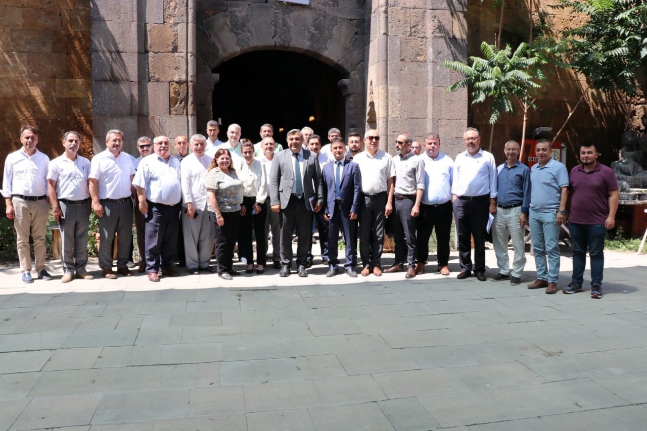 Sünnetçi’den ilçe müdürlerine LGS tebriği