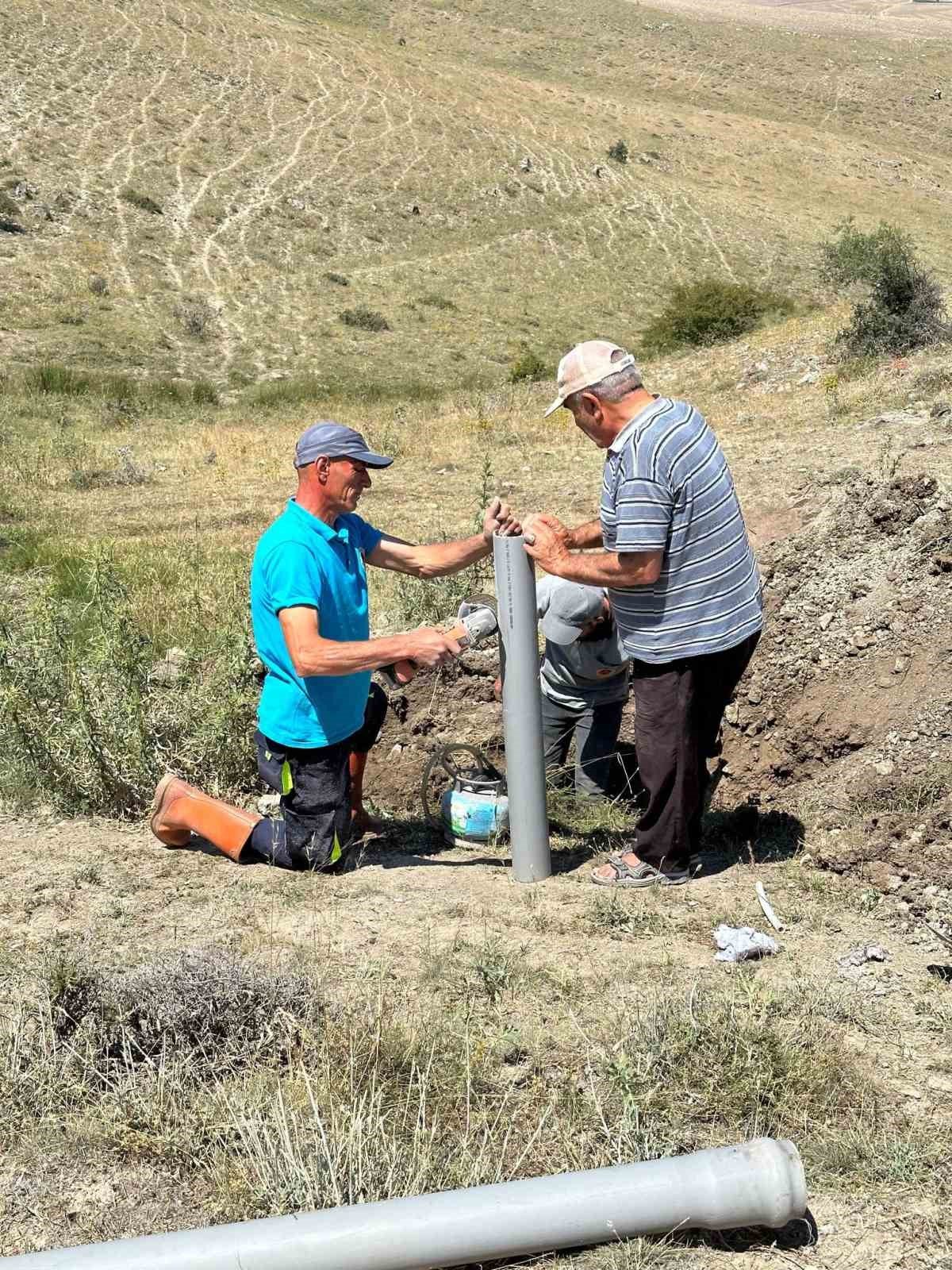 Özel İdare ekipleri köylerde ki çalışmalarına devam ediyor