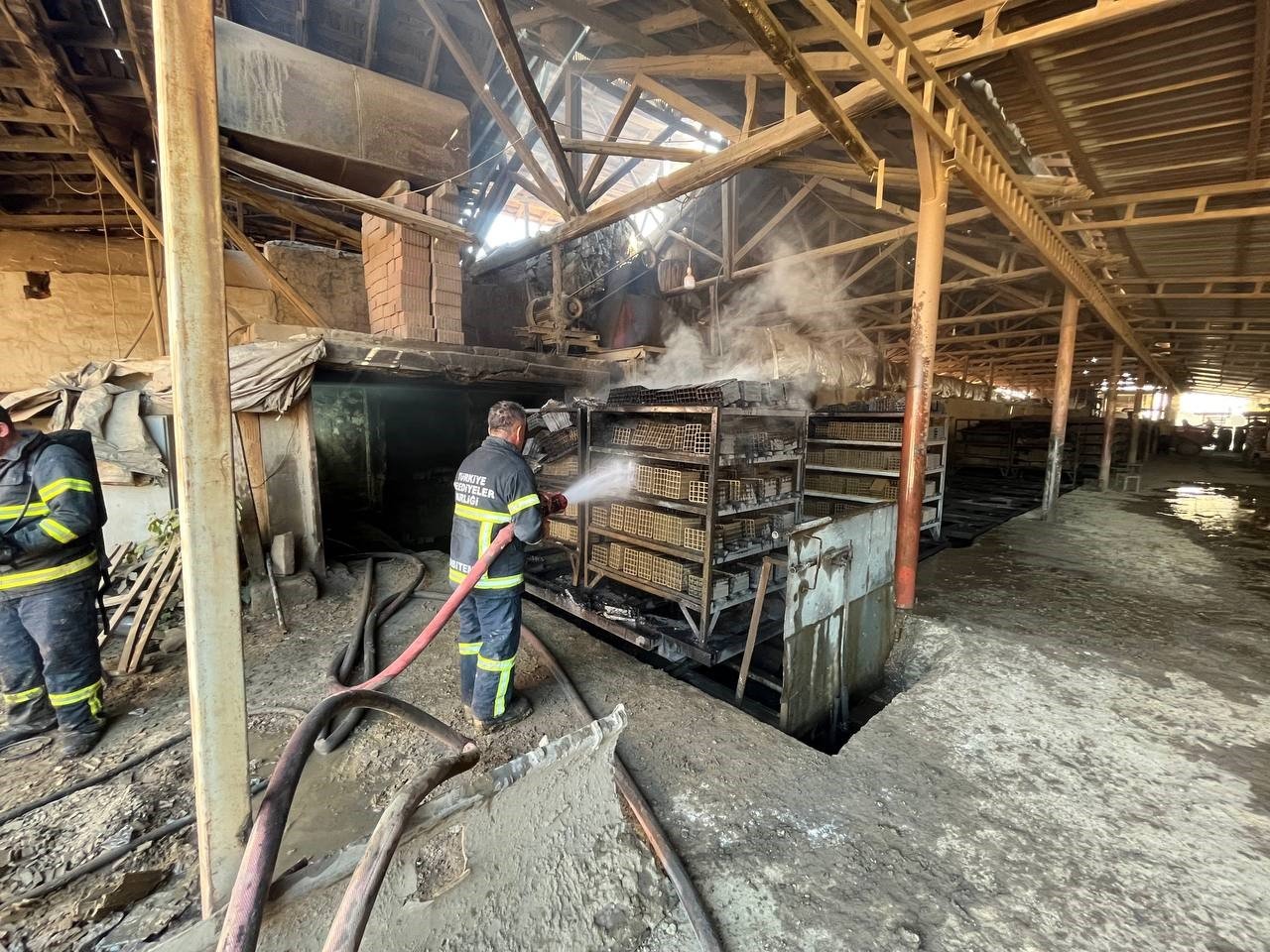 Tokat’ta fabrikada çıkan yangın korkuttu