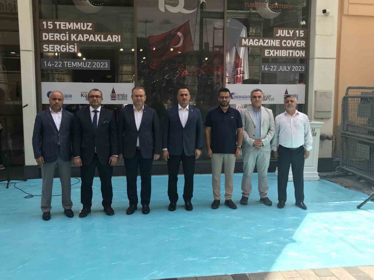 İstiklal Caddesi’nde ’15 Temmuz Dergi Kapakları Sergisi’ açıldı