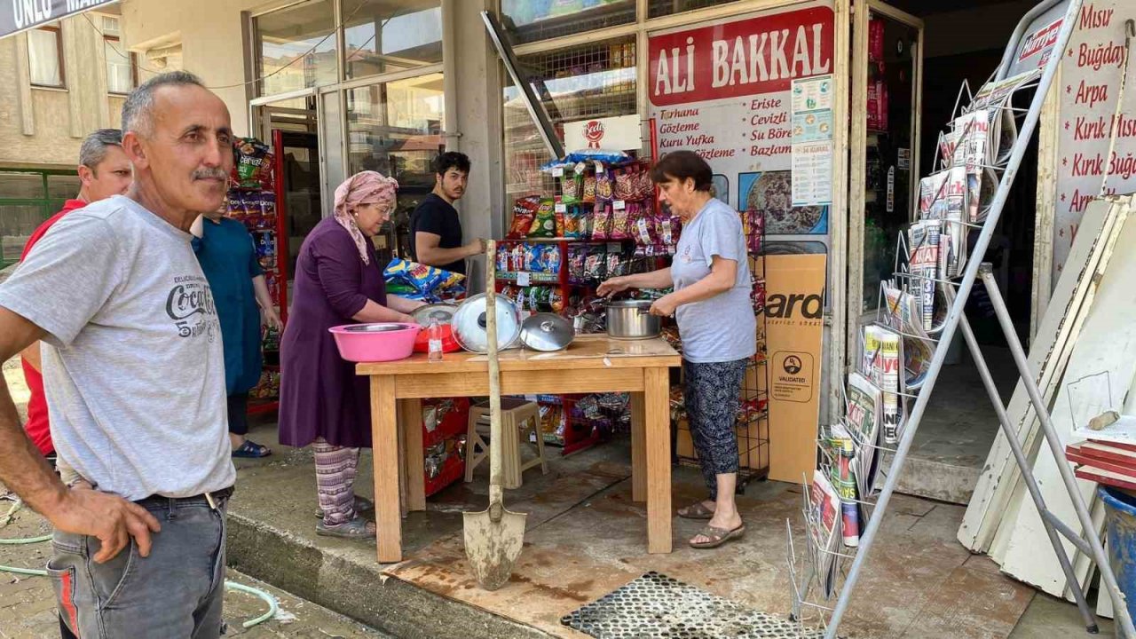 Devrek ilçesinde hayat normale dönmeye başladı