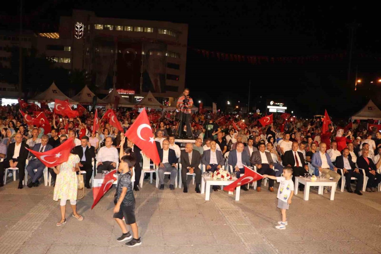Samsun, 15 Temmuz şehitleri ve gazilerini unutmadı