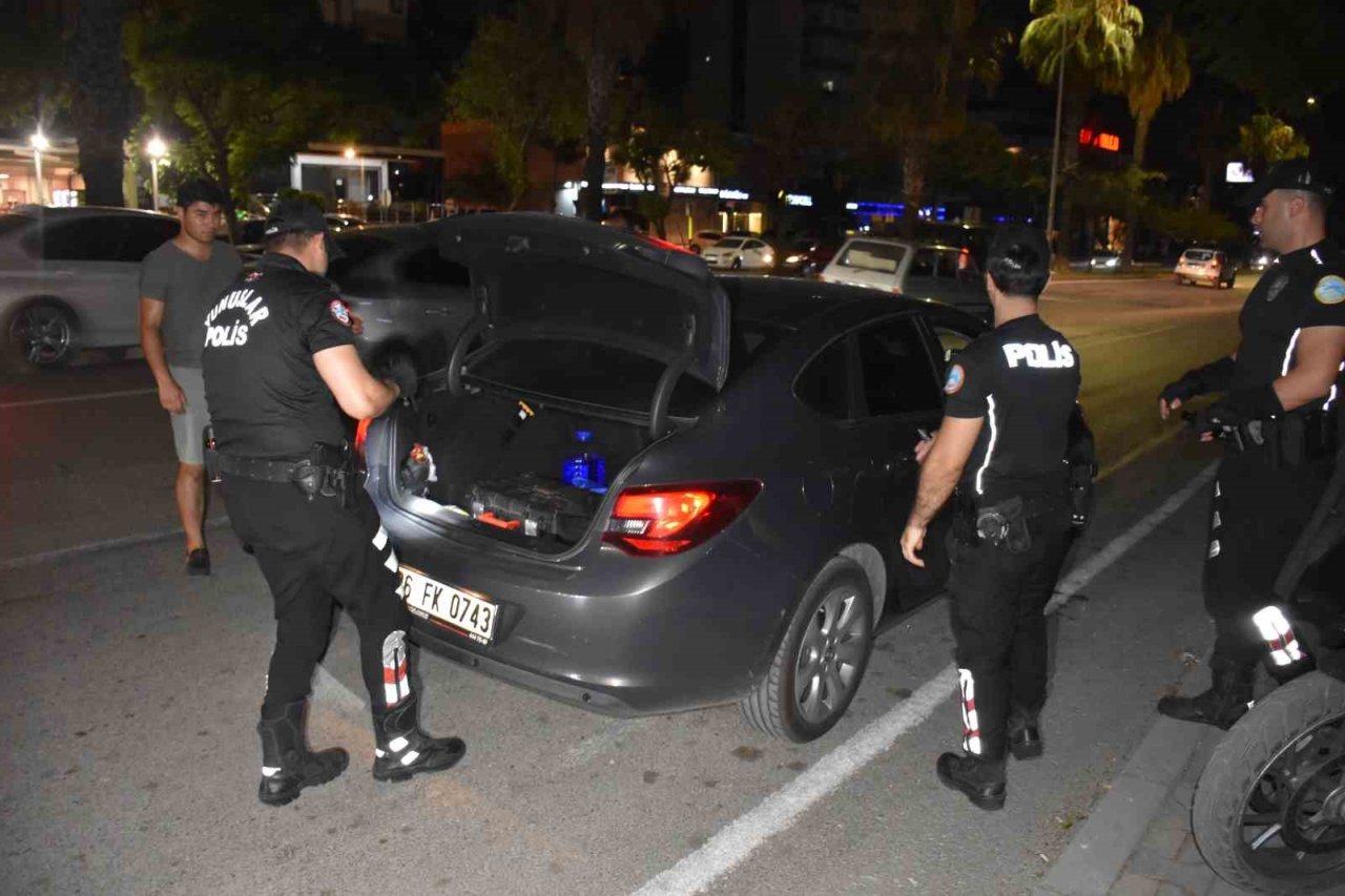 Adana’da huzur ve güven uygulaması:53 şahıs yakalandı