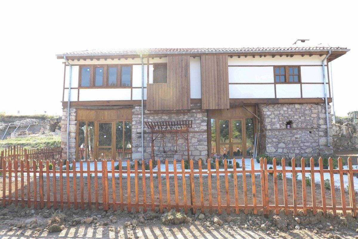 Aizanoi’deki tarihi konaklar kurtarıldı