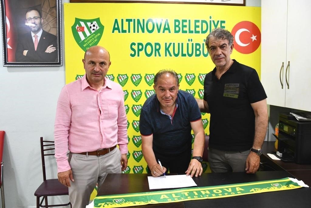 Altınova Belediyespor’da Yüksel Kahriman başkan oldu