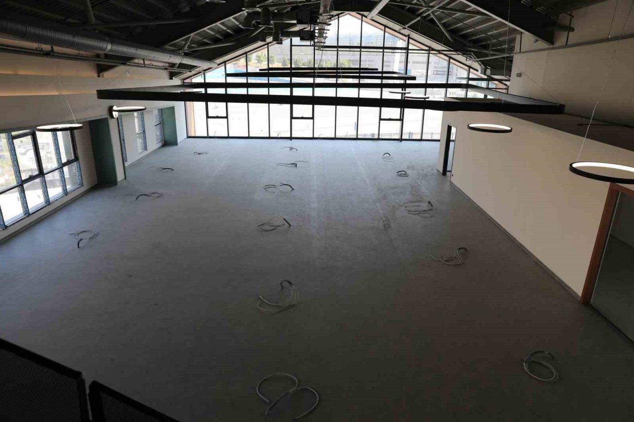 Başakşehir’in en büyük kültür ve yaşam merkezi kapılarını açıyor